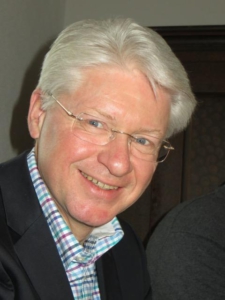 Dr. Uwe Reinert